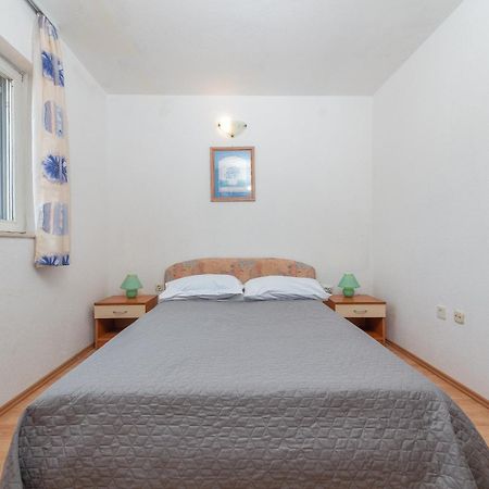 Olive Gardens Appartement Primošten Buitenkant foto