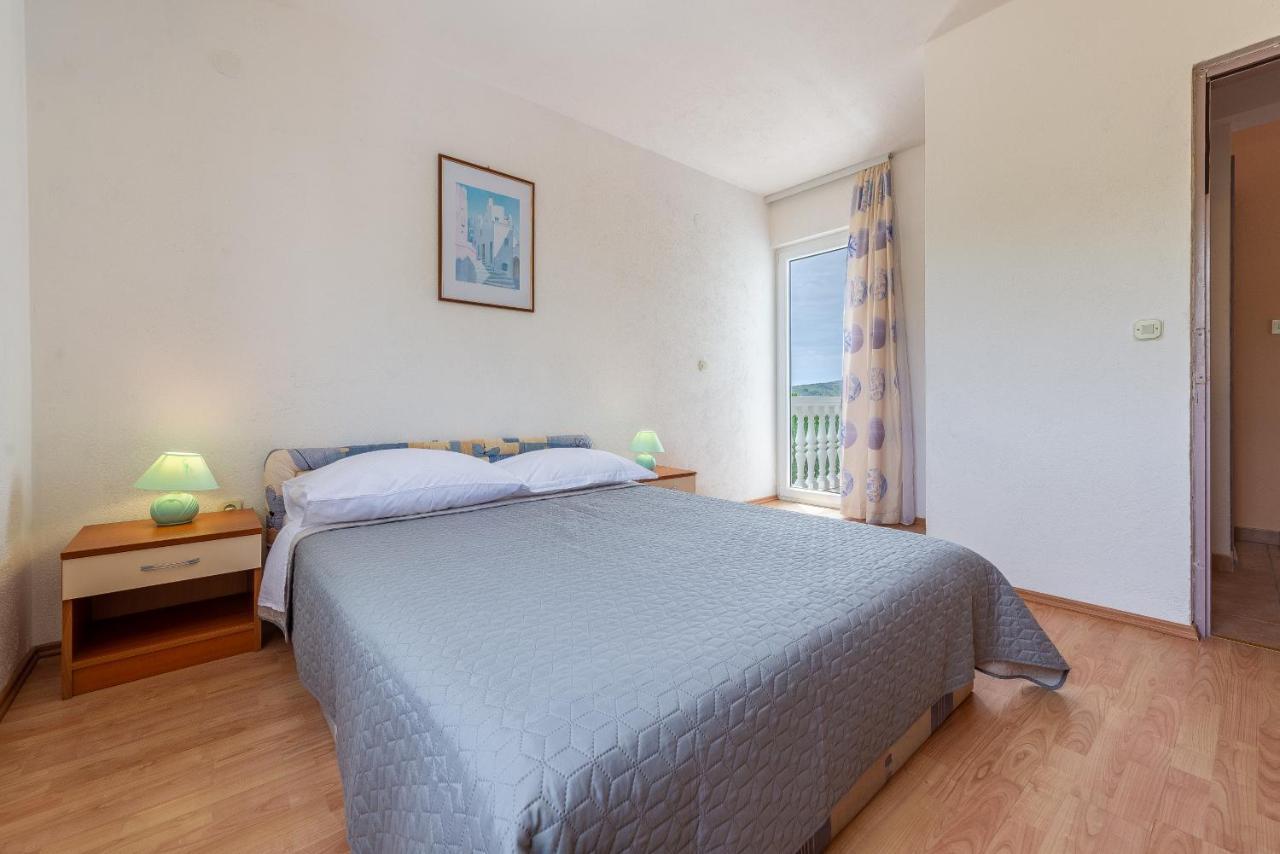 Olive Gardens Appartement Primošten Buitenkant foto