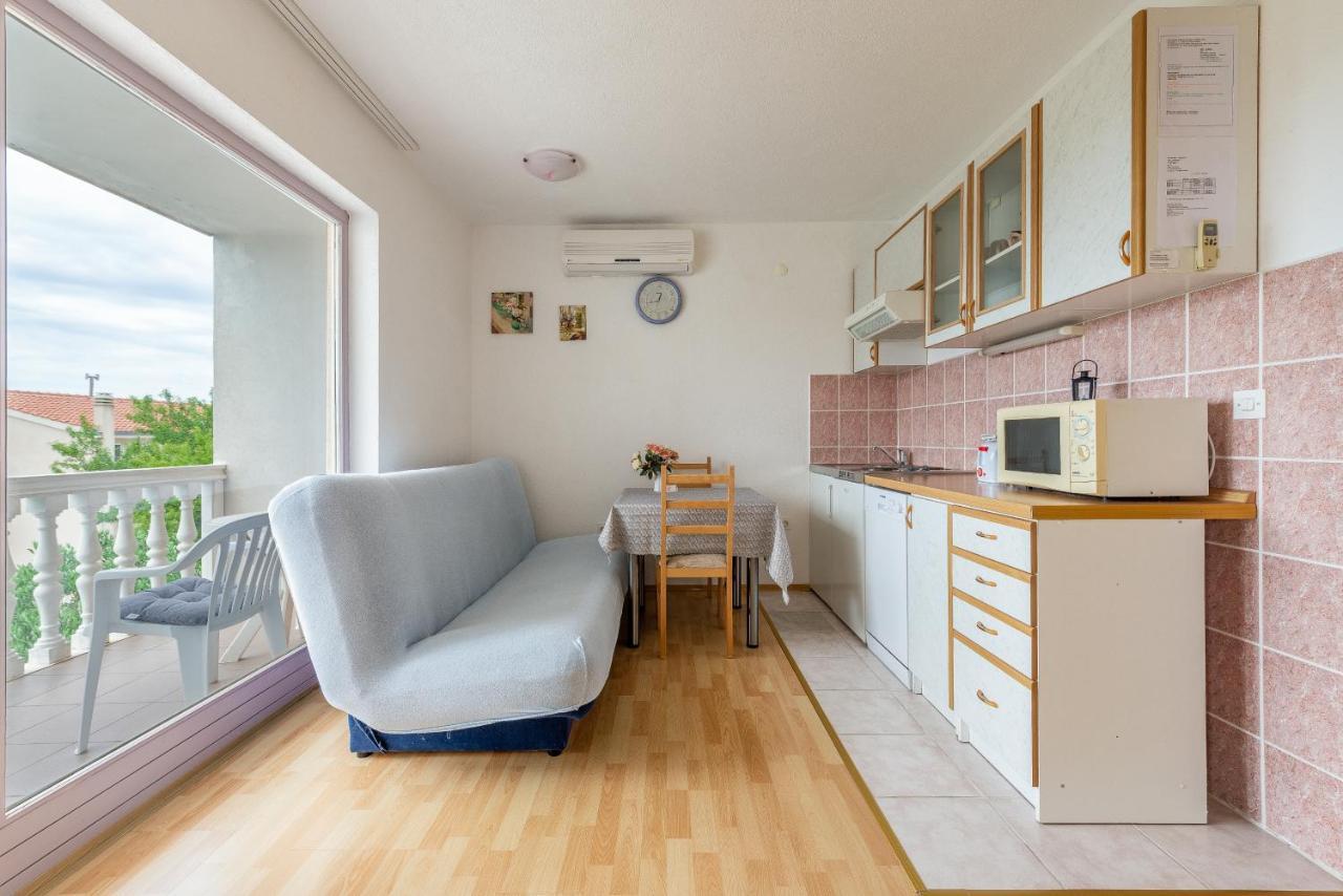 Olive Gardens Appartement Primošten Buitenkant foto