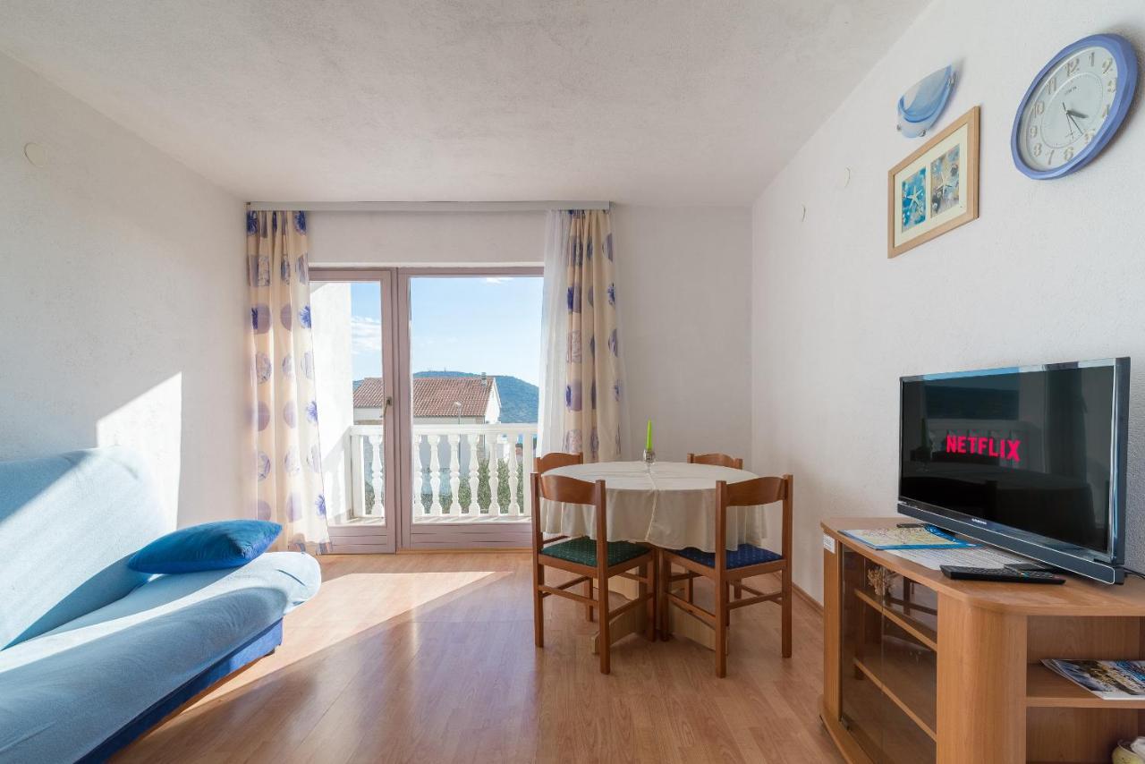 Olive Gardens Appartement Primošten Buitenkant foto