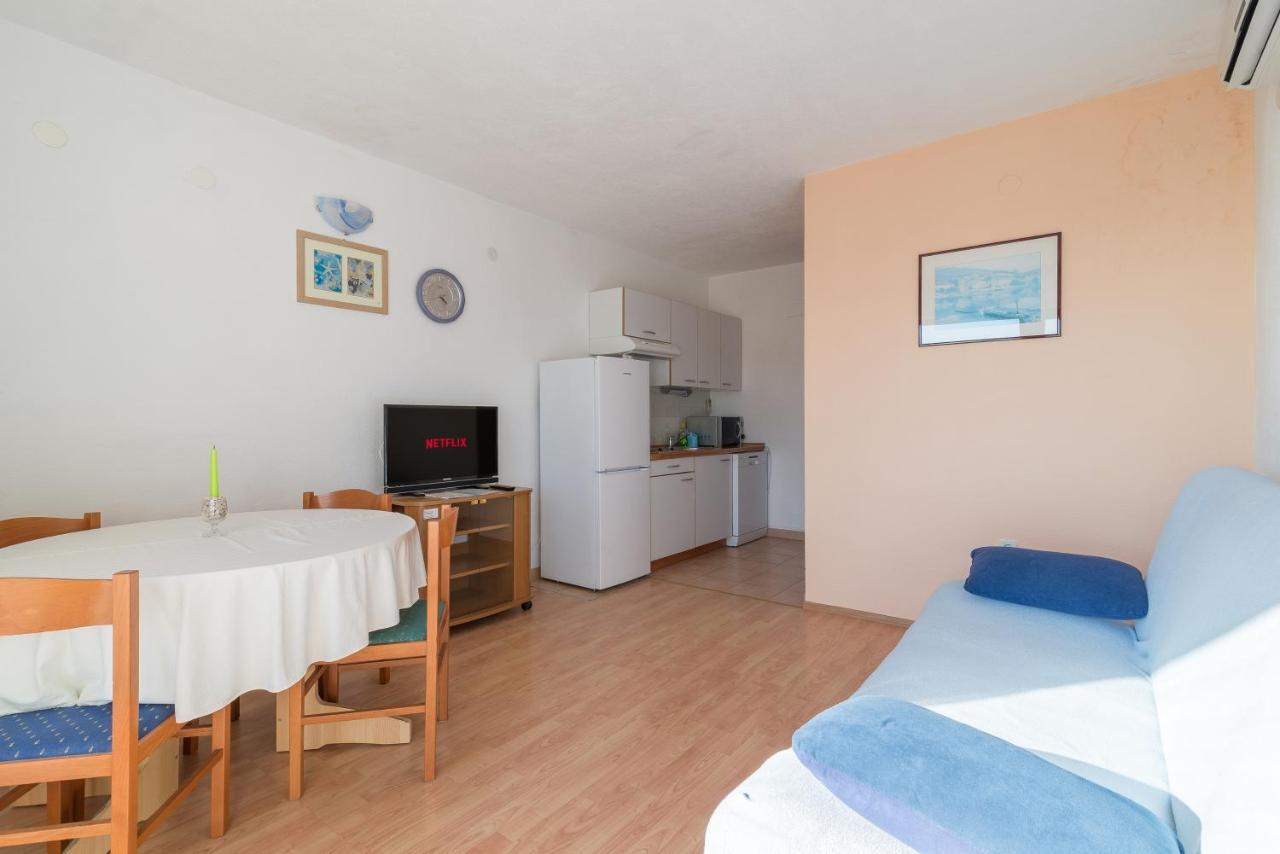 Olive Gardens Appartement Primošten Buitenkant foto