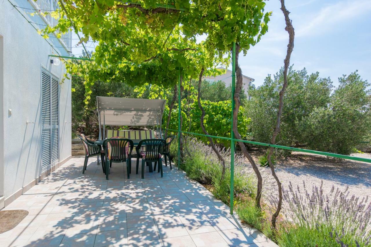 Olive Gardens Appartement Primošten Buitenkant foto