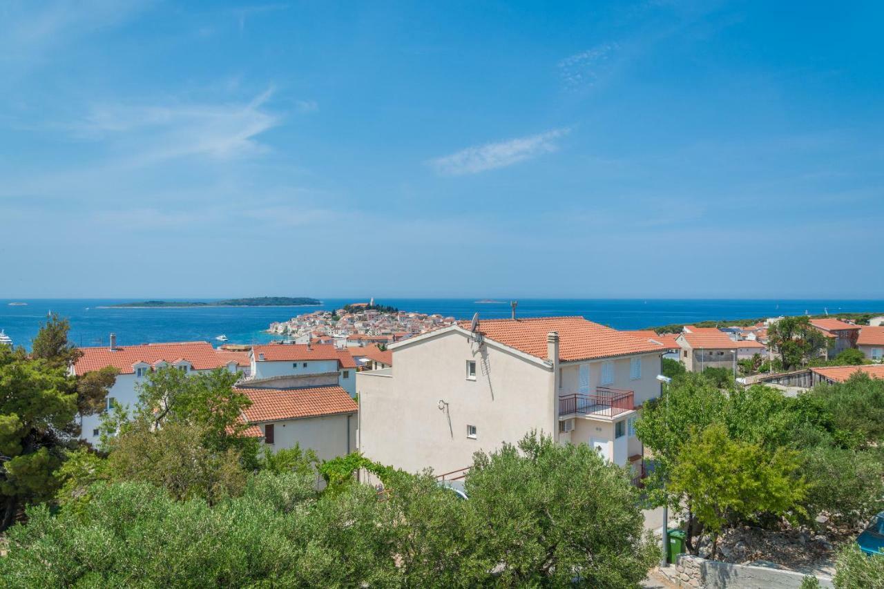 Olive Gardens Appartement Primošten Buitenkant foto