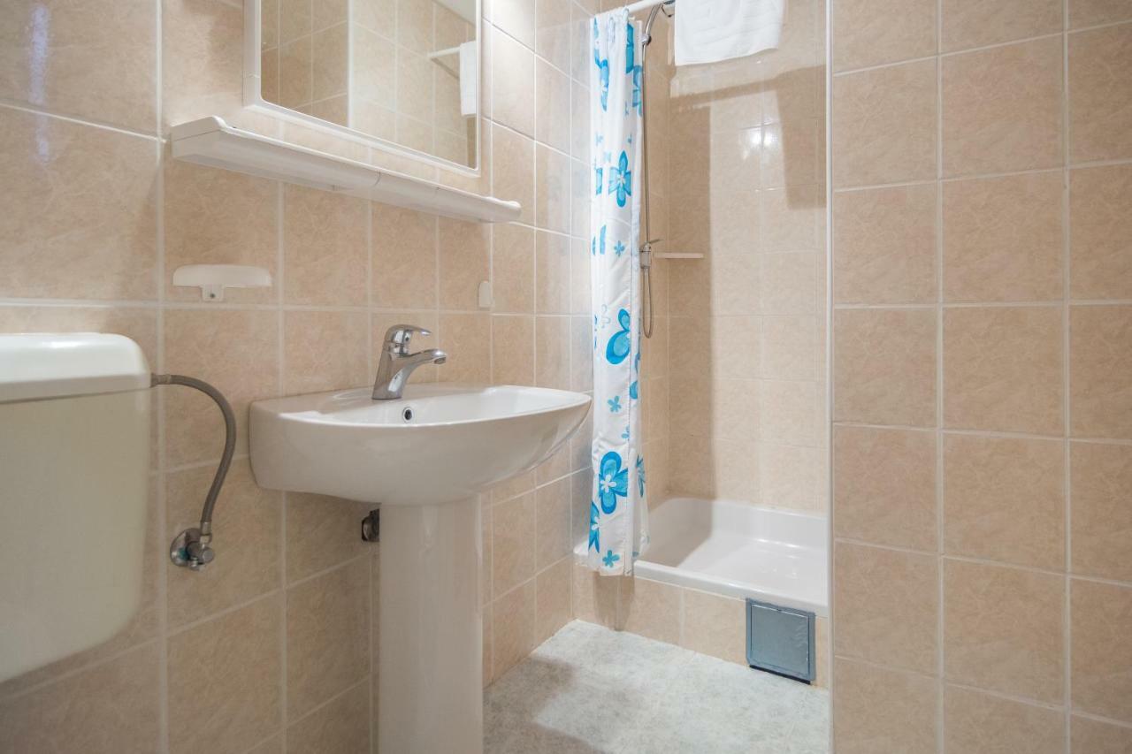 Olive Gardens Appartement Primošten Buitenkant foto