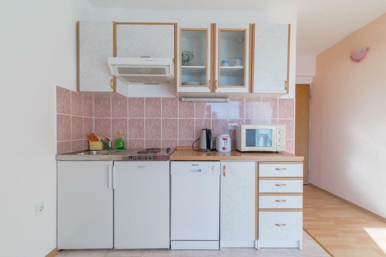 Olive Gardens Appartement Primošten Buitenkant foto