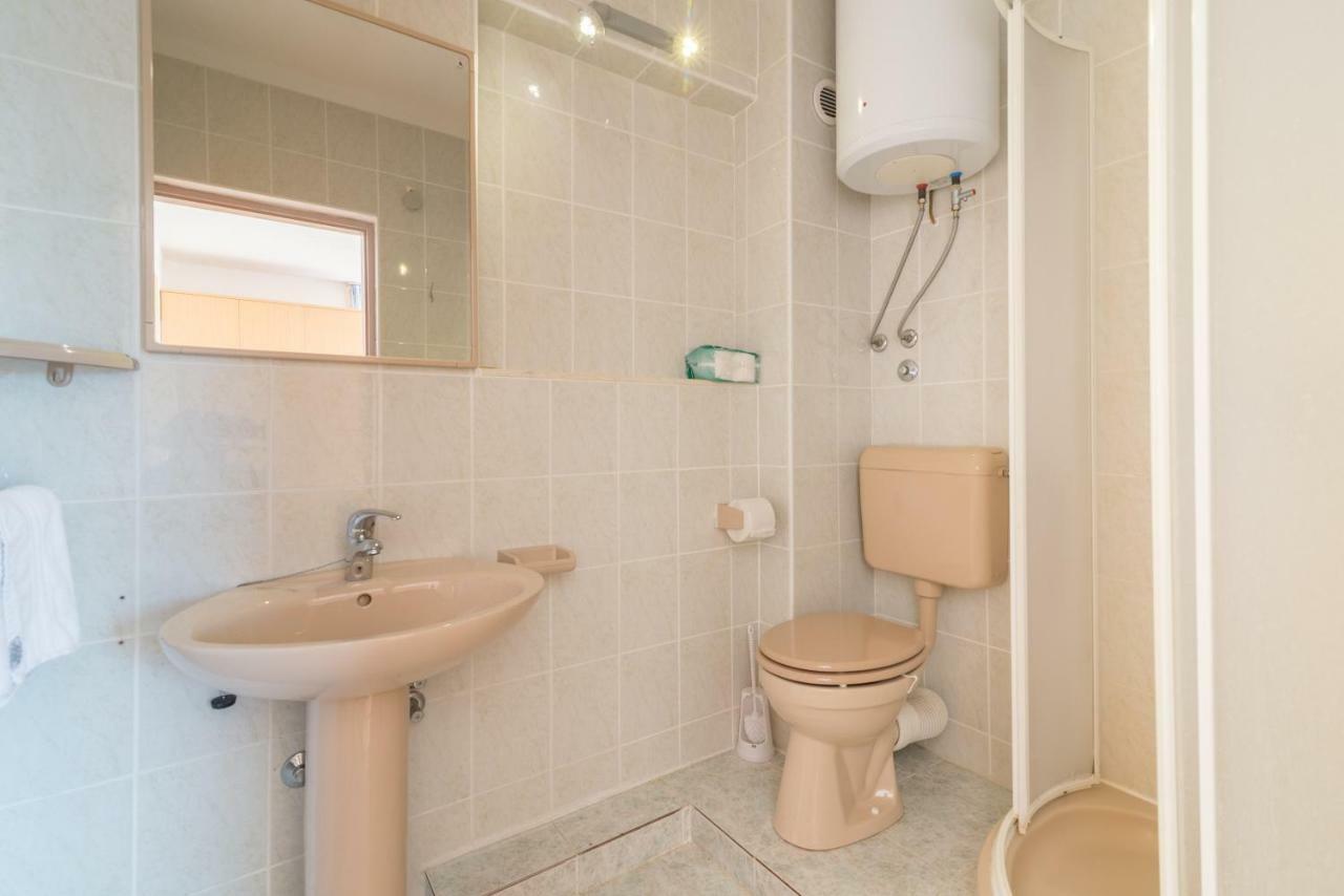Olive Gardens Appartement Primošten Buitenkant foto