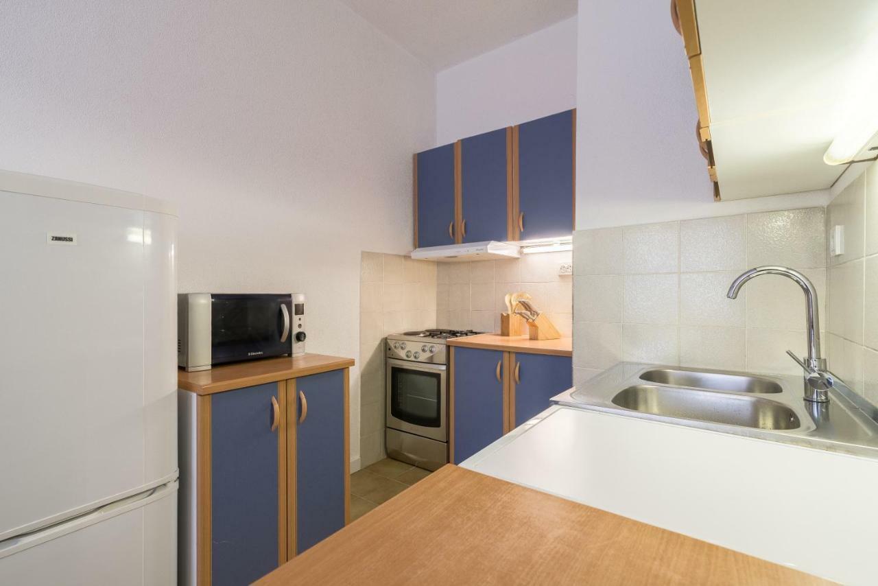 Olive Gardens Appartement Primošten Buitenkant foto
