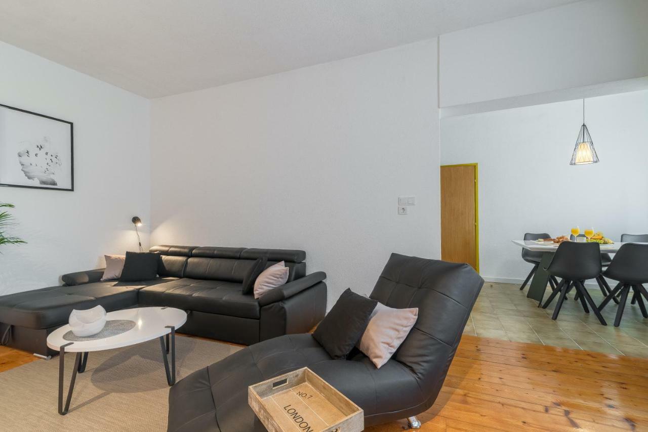 Olive Gardens Appartement Primošten Buitenkant foto