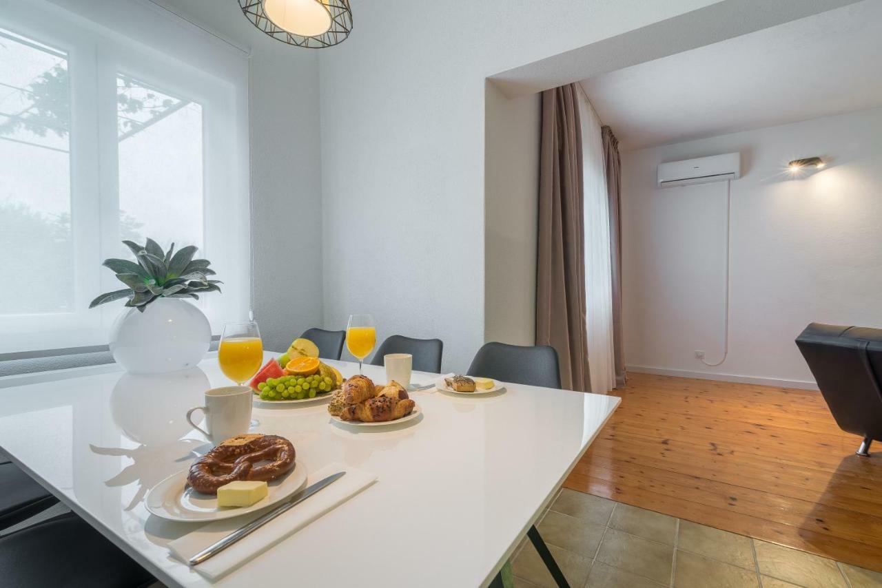 Olive Gardens Appartement Primošten Buitenkant foto