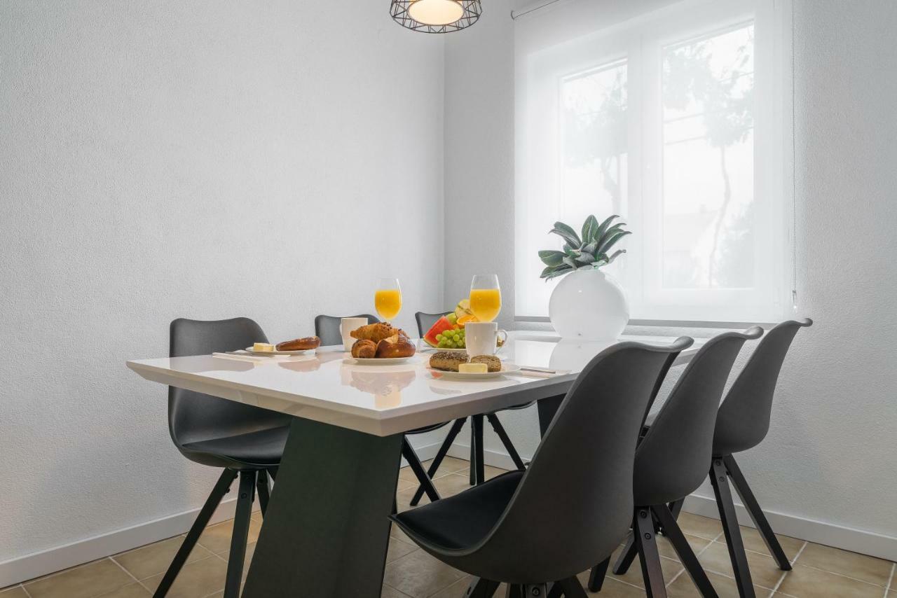 Olive Gardens Appartement Primošten Buitenkant foto