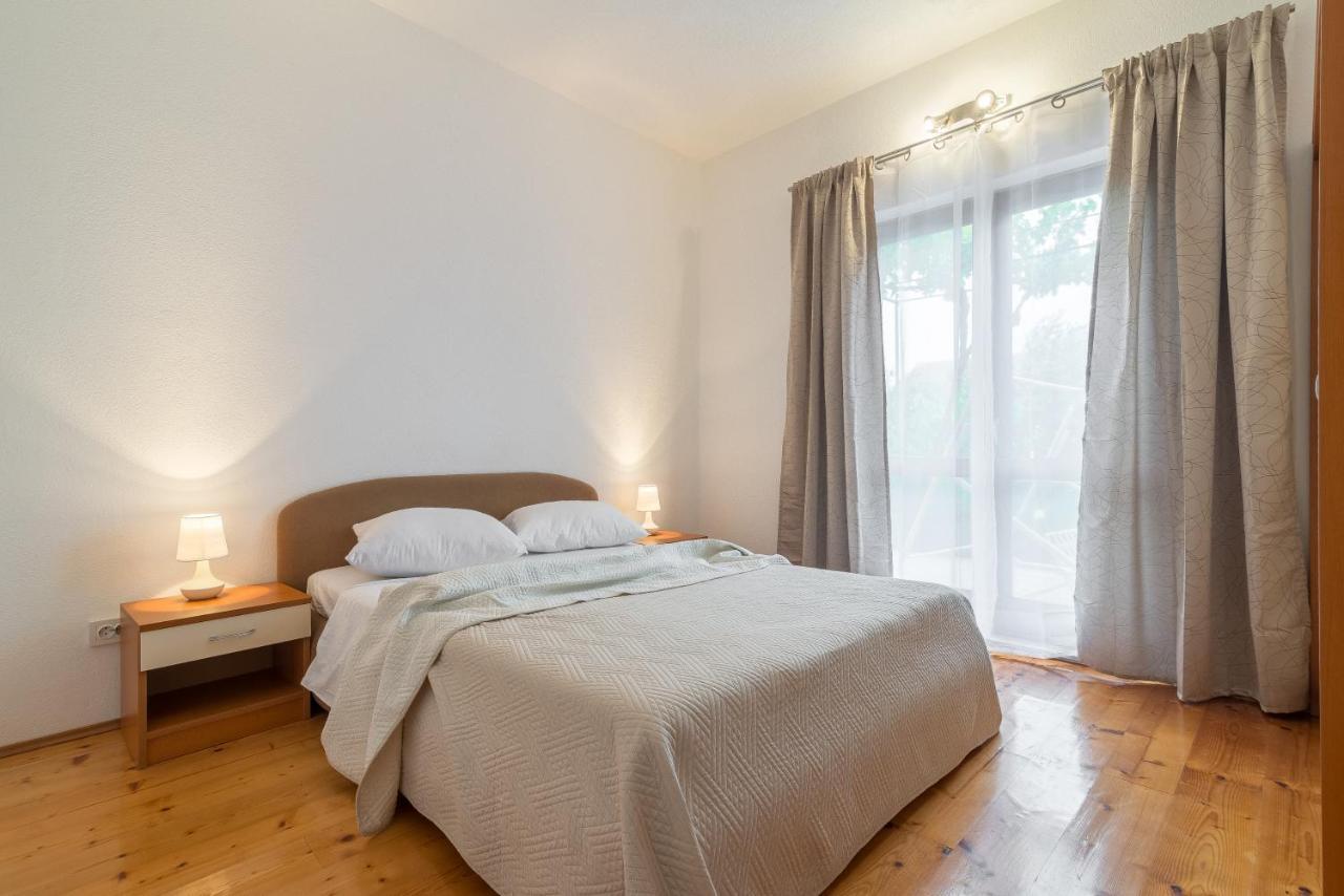 Olive Gardens Appartement Primošten Buitenkant foto
