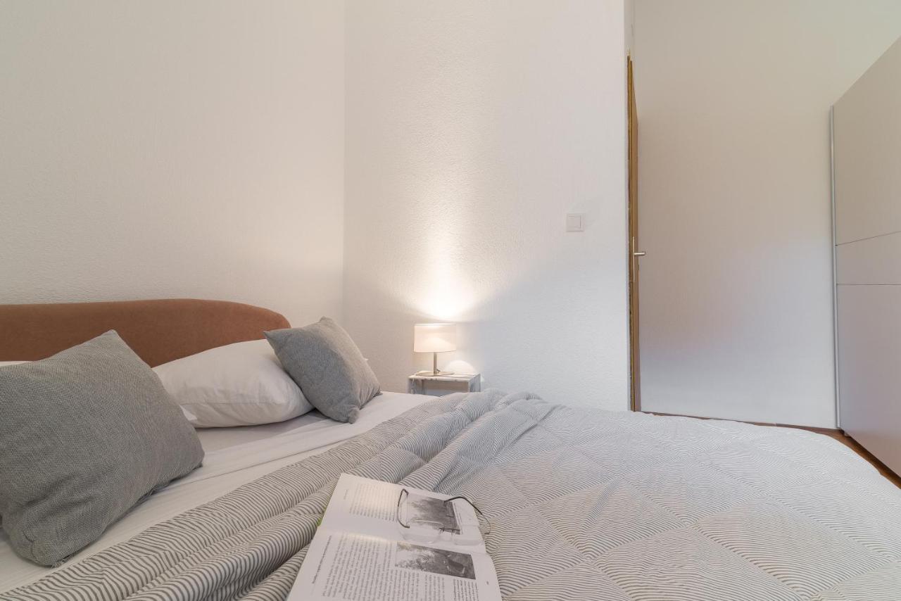 Olive Gardens Appartement Primošten Buitenkant foto
